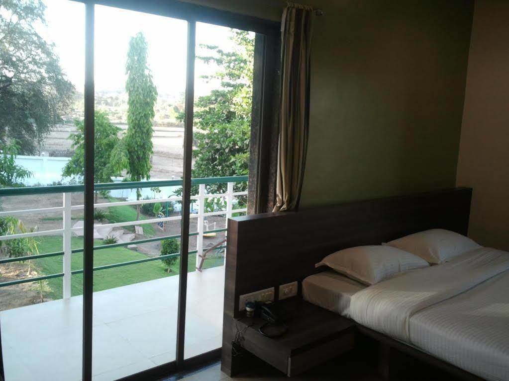 Green Valley Resort Khadoli Экстерьер фото